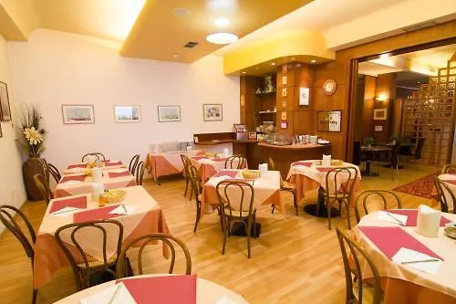 Alan アンツォーラ・デッレミーリア