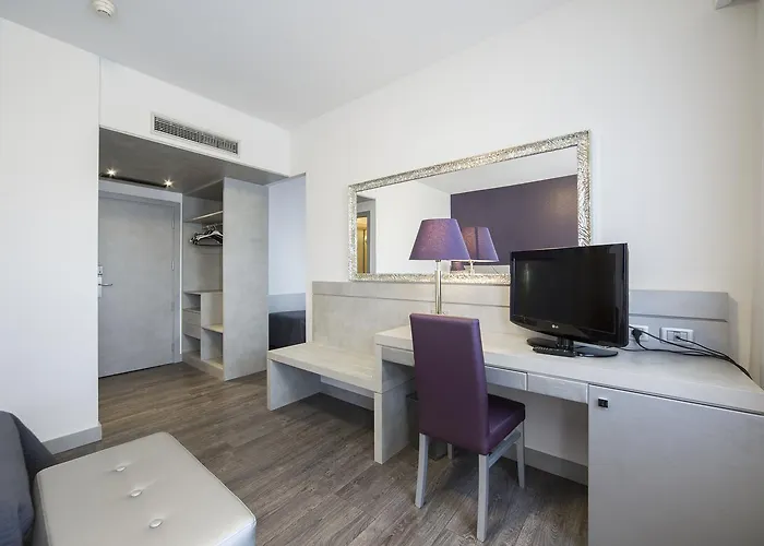 ホテル Alan アンツォーラ・デッレミーリア