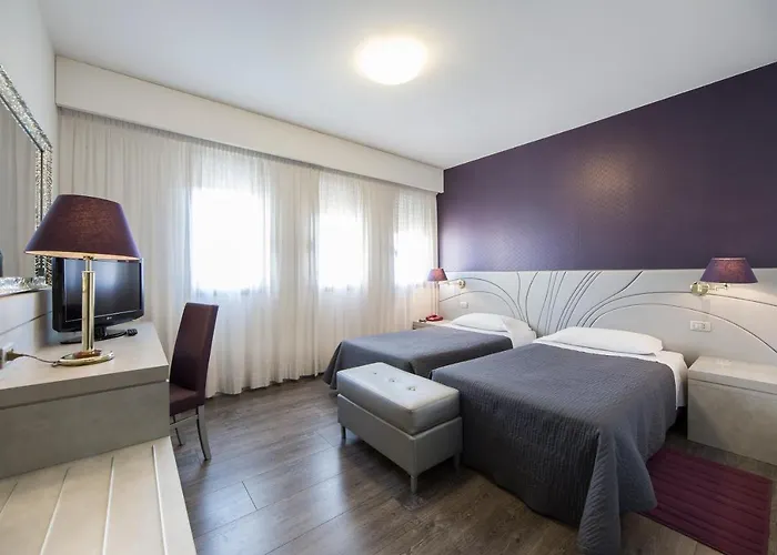 Alan 안졸라델에밀리아